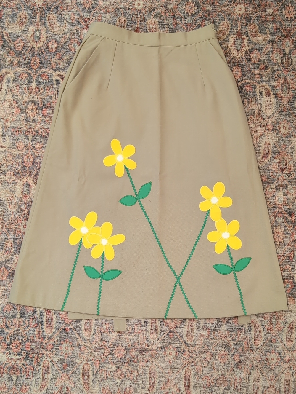1970's Daisy Wrap Shirt Mid Length